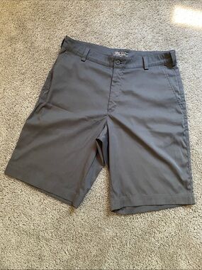 Nike Golf Men's 32 Waist Gray Flat-Front Tour Performance Shorts Dri-Fit